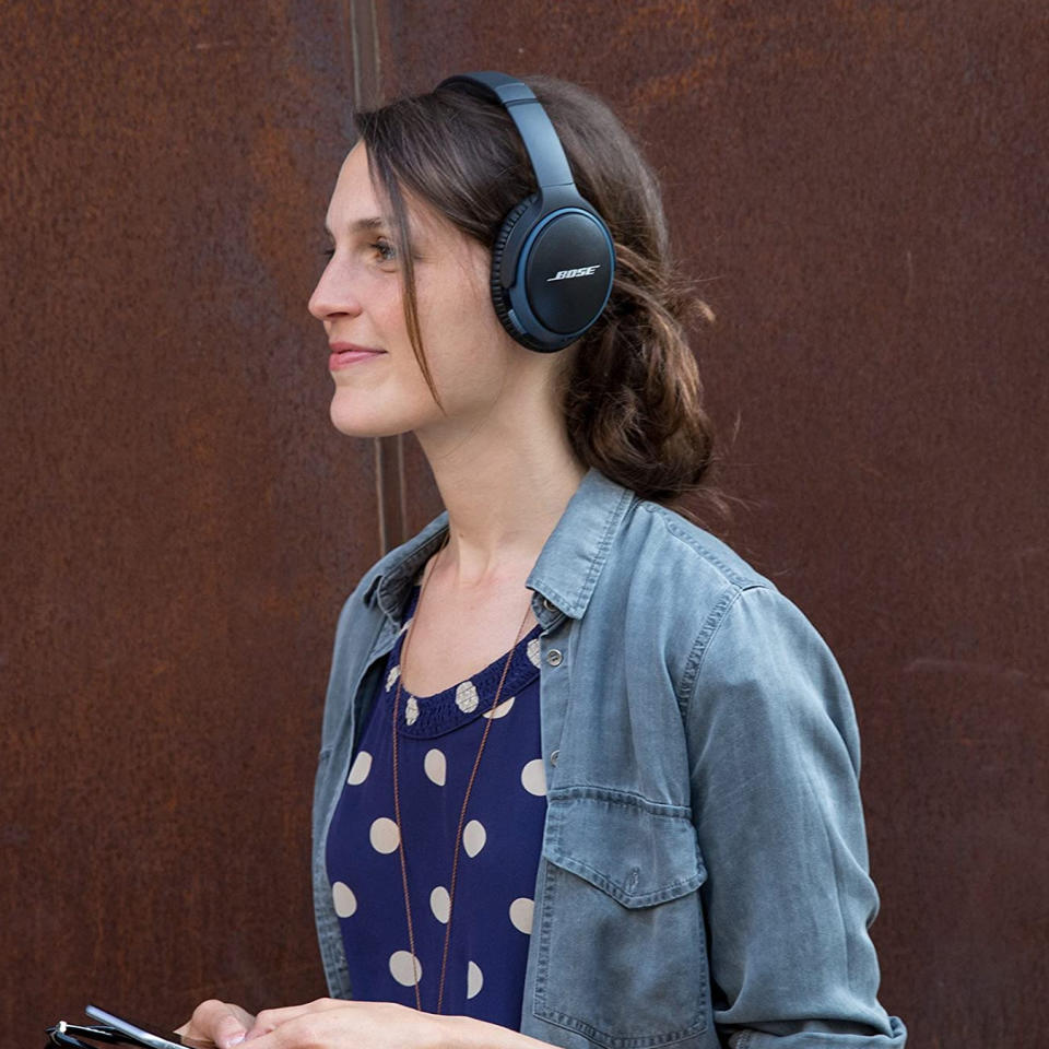 Get these Bose Soundlink II Wireless Headphones for just $159. (Photo: Bose)