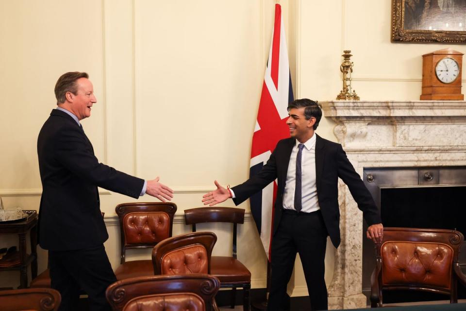 Rishi Sunak welcoming David Cameron back into government on Monday (Simon Dawson / No 10 Downing Street)