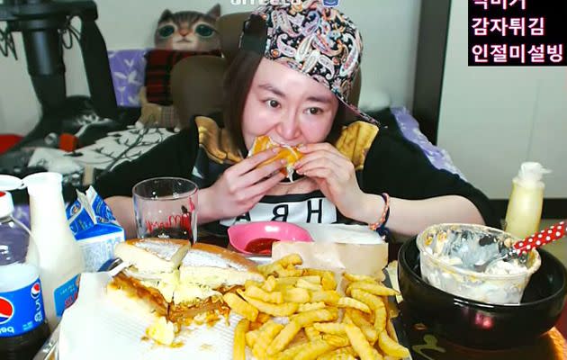 Rachel Ahn is an internet star for her gorging abilities. Photo: YouTube.