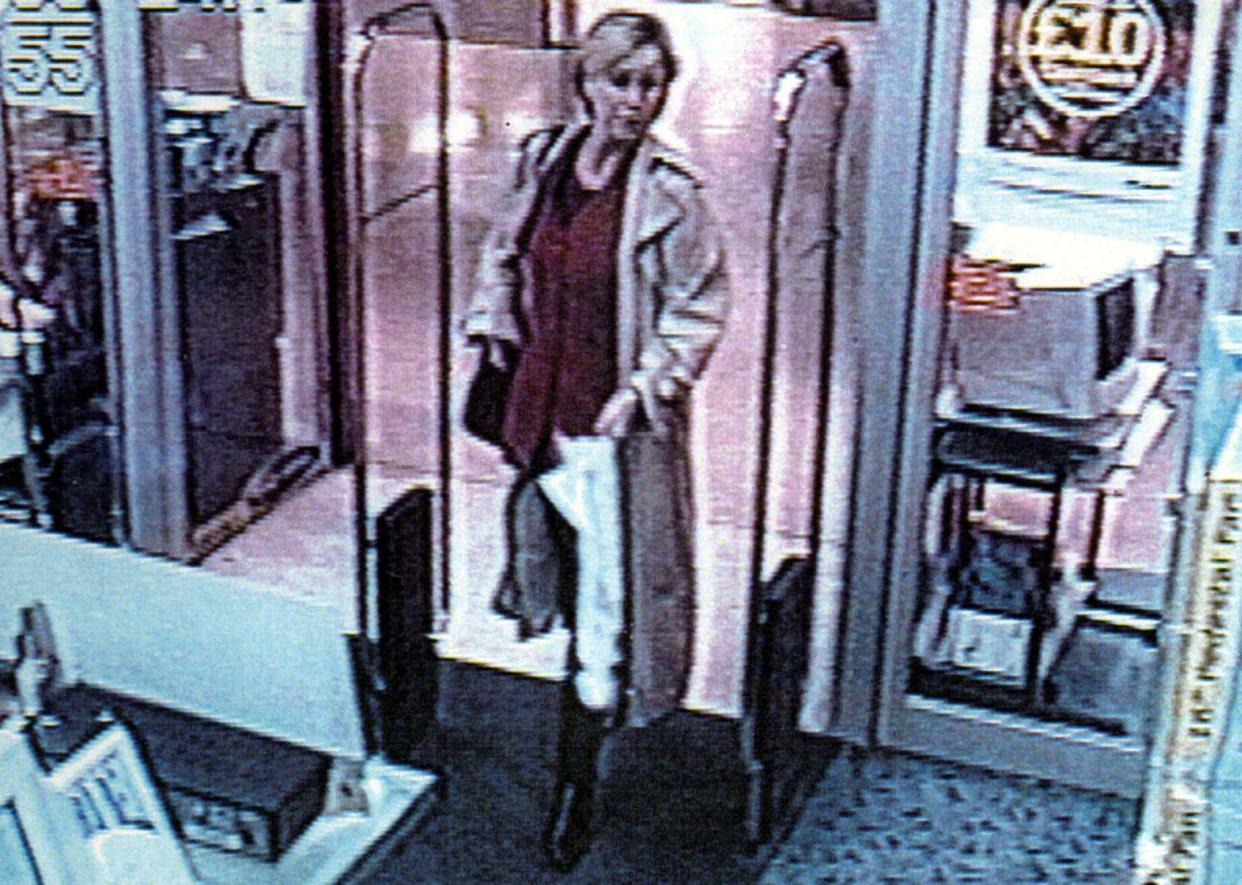 CCTV film showing former BBC presenter, Jill Dando, shopping at a branch of the Dixons chain in the Kings Mall shopping centre in Hammersmith, London. Jill left the mall and headed toward her home in Gowan Avenue, Fulham, where she was shot on her doorstep. * Pic taken at 10.55am on Monday, 26th April 1999. 40 minutes before murder *02/07/2001...The Old Bailey jury in the Jill Dando murder trial announced its verdict of guilty in the trial of suspect suspect Barry George, 41, unemployed from south west London. George had denied murdering Miss Dando on April 26 1999. The TV presenter was