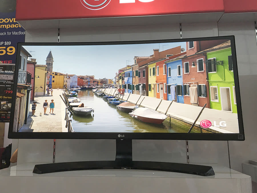 The 29UC88 is a 29-inch curved IPS monitor with a 21:9 aspect ratio. It sports a resolution of 2,560 x 1,080 pixels, supports AMD FreeSync tech, and has an height and tilt adjustable stand. Comes with 3-year onsite warranty too. Now going for $799, down from the usual $899.