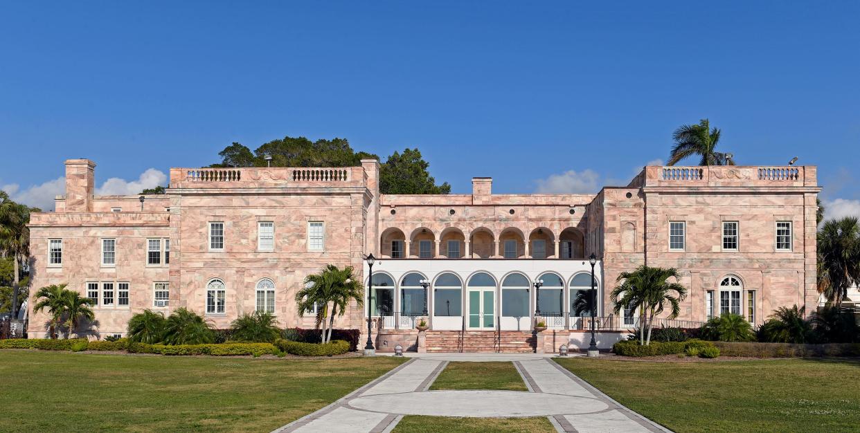 New College of Florida's, College Hall photographed from the backside facing Sarasota Bay located on the Bayfront side of the Campus. THOMAS BENDER/HERALD-TRIBUNE