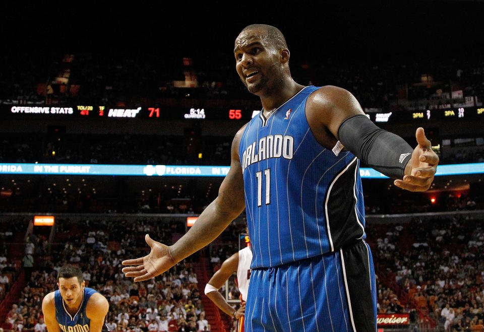 Glen Davis reportedly turned himself in on charges that he slammed a man on concrete outside of an L.A. night club and left the alleged victim with multiple broken bones. (Getty)