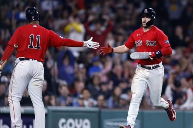 Red Sox rally past White Sox for second win in last 8