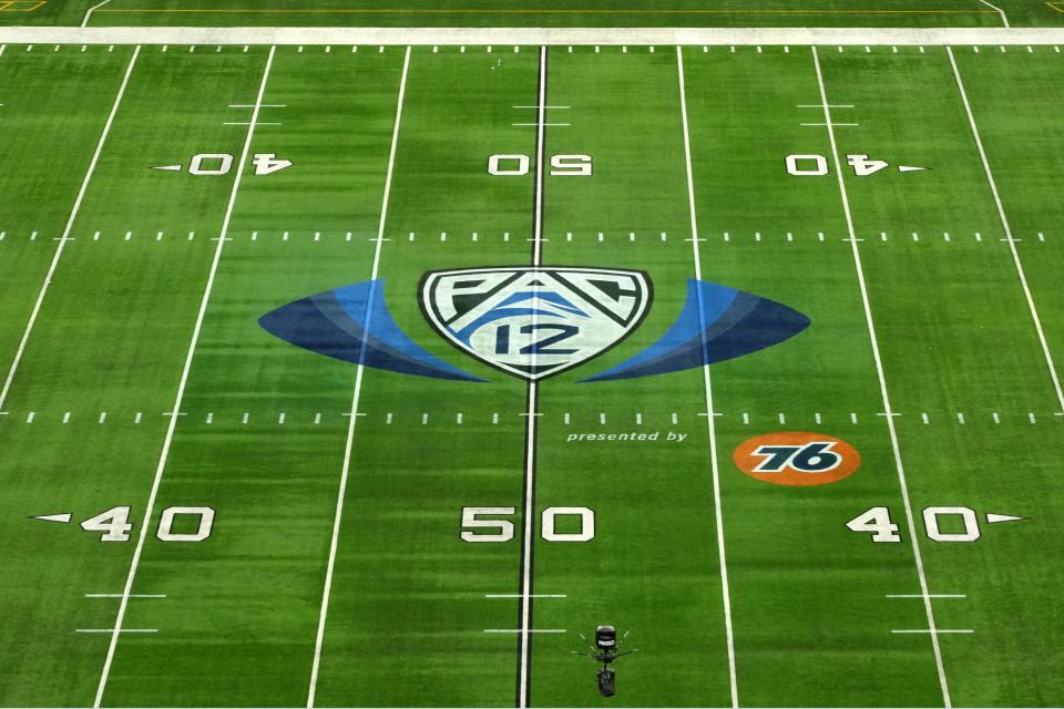 Washington and Oregon face off in the Pac-12 Championship Game on Friday. Which team will win?