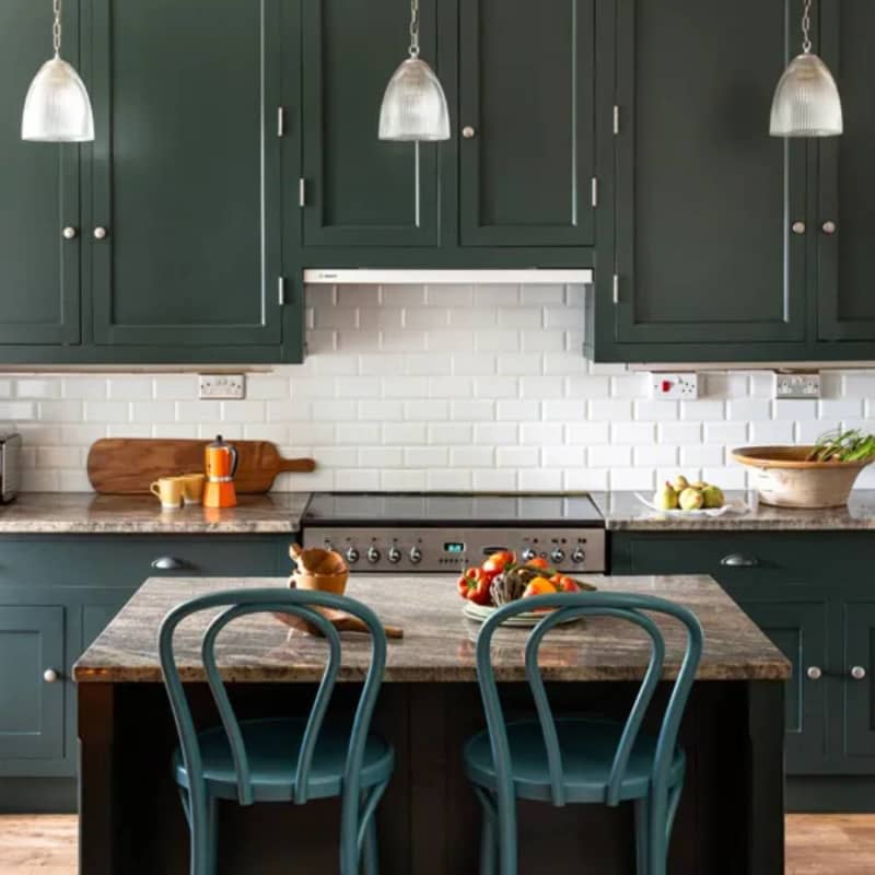 Green kitchen cabinets