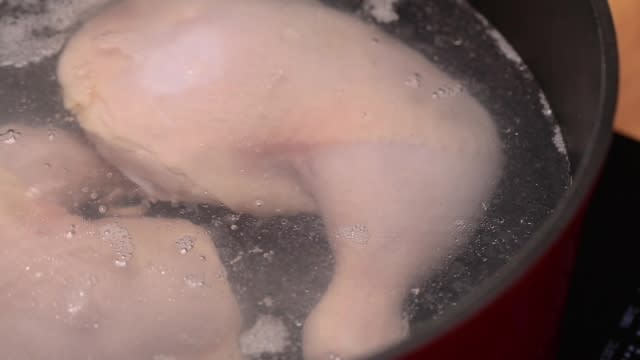 Blanching chicken legs