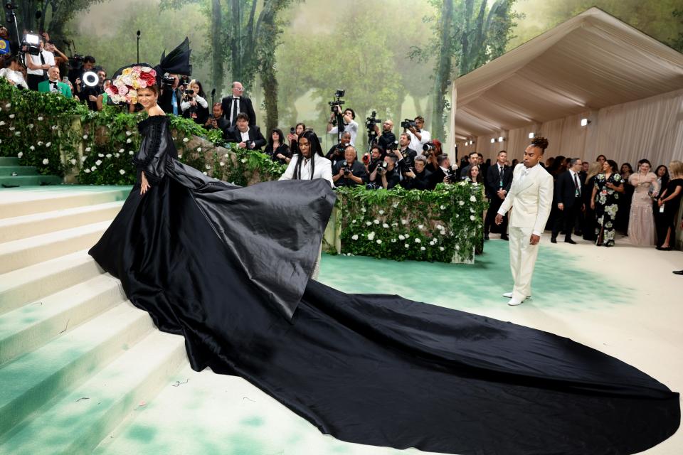 <h1 class="title">The 2024 Met Gala Celebrating "Sleeping Beauties: Reawakening Fashion" - Arrivals</h1><cite class="credit">Dimitrios Kambouris/Getty Images</cite>