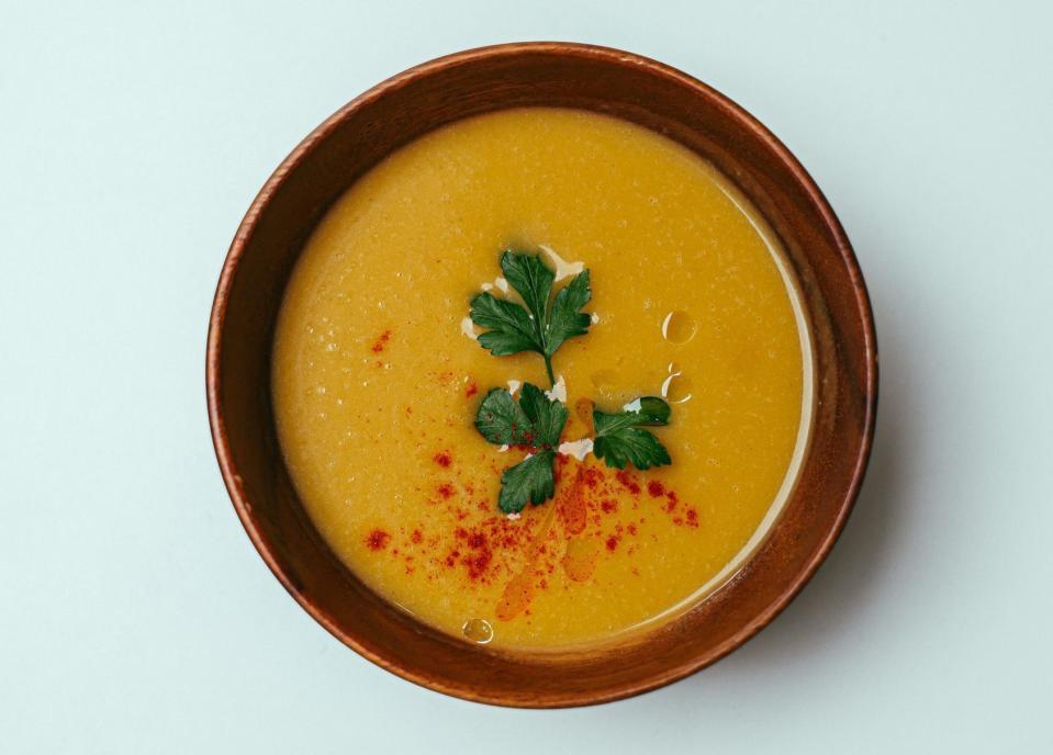 Gazpacho de mango, receta de sopas frías con chile en polvo