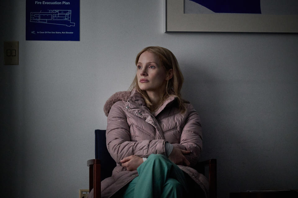 The Good Nurse (2022). Jessica Chastain as Amy Loughren. Cr. JoJo Whilden / Netflix 
