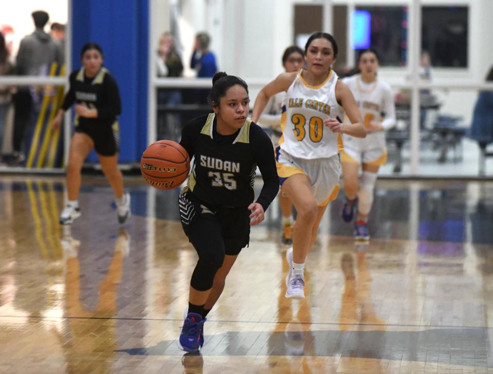 Sudan's Haylee Toscano dribbles against Hale Center in a District 4-2A basketball game, Tuesday, Jan. 30, 2024, at Hale Center High School in Hale Center.