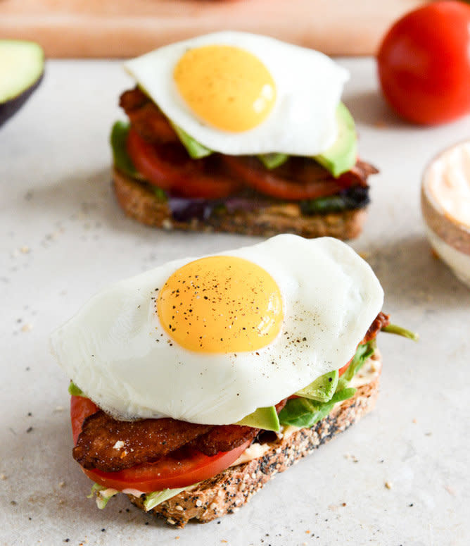 <strong>Get the <a href="http://www.howsweeteats.com/2013/03/avocado-blts-with-spicy-mayo-and-fried-eggs/" target="_blank">Avocado BLT's recipe</a> by How Sweet It Is</strong>