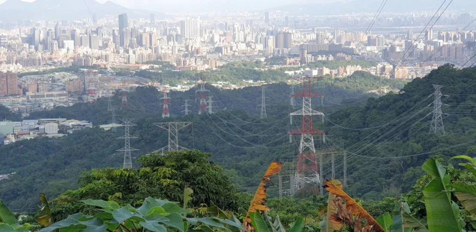 台電表示，過去電網朝整合以增加效率，未來採分散以提升韌性。圖／台電提供