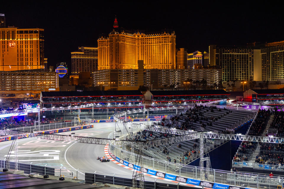 Fans watch the Formula 1 Grand Prix practice and qualifying day on November 17, 2023 in Las Vegas, Nevada.