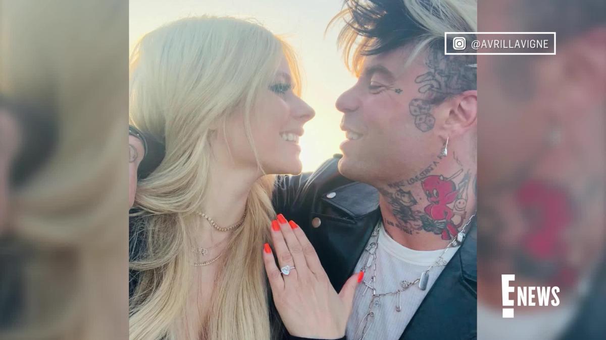 Avril Lavigne Is Engaged To Mod Sun Video 