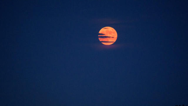 Pourquoi parle-t-on de la « super lune » ? 