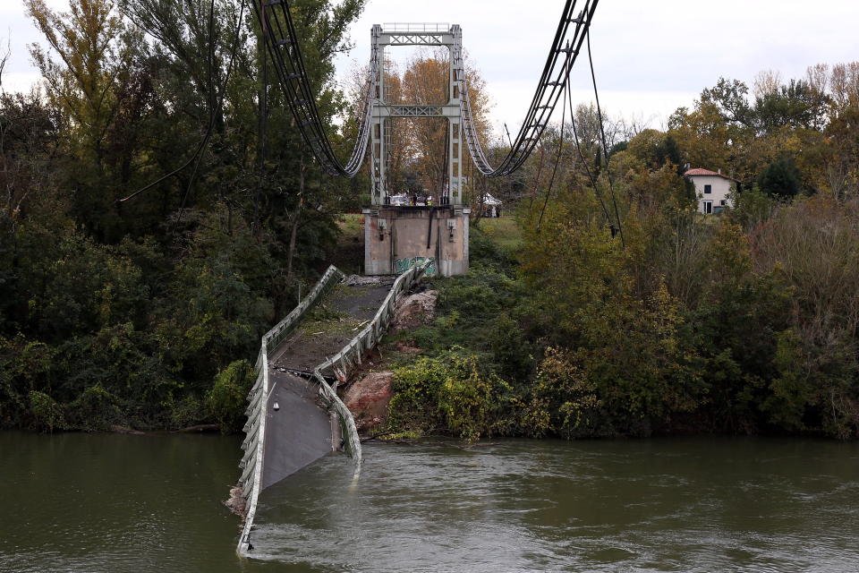 Picture of the suspension bridge which collapsed in the Tarn river in Mirepoix-sur-Tarn, near Toulouse, southern France, 18 November 2019. 