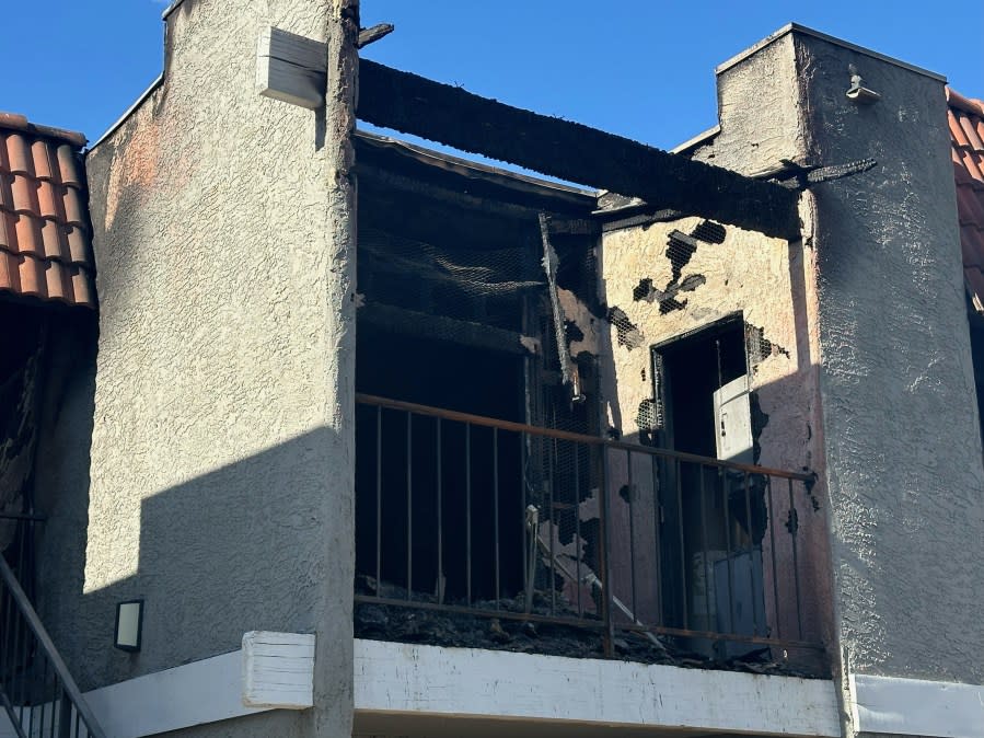 A family of four escaped a fire burning in their second-story apartment last week, crediting neighbors and nearby good Samaritans for help saving their lives. (KLAS)