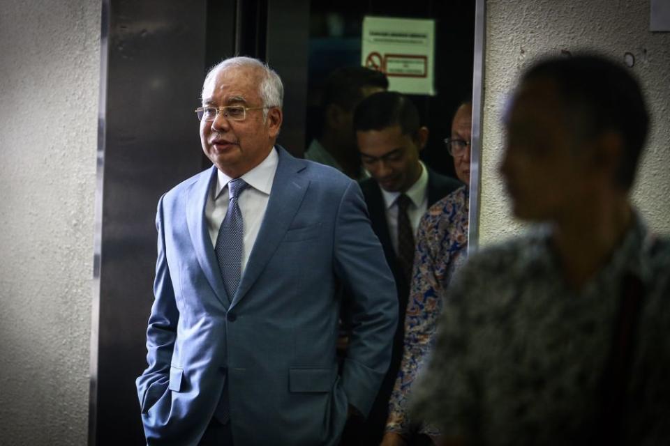 Datuk Seri Najib Tun Razak is pictured at the Kuala Lumpur Courts Complex October 16, 2019. — Picture by Hari Anggara