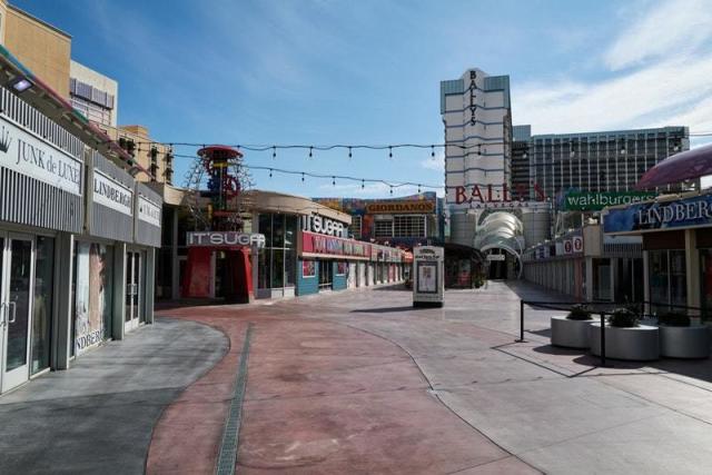 Beloved piece of Las Vegas Strip history quietly closed forever - TheStreet