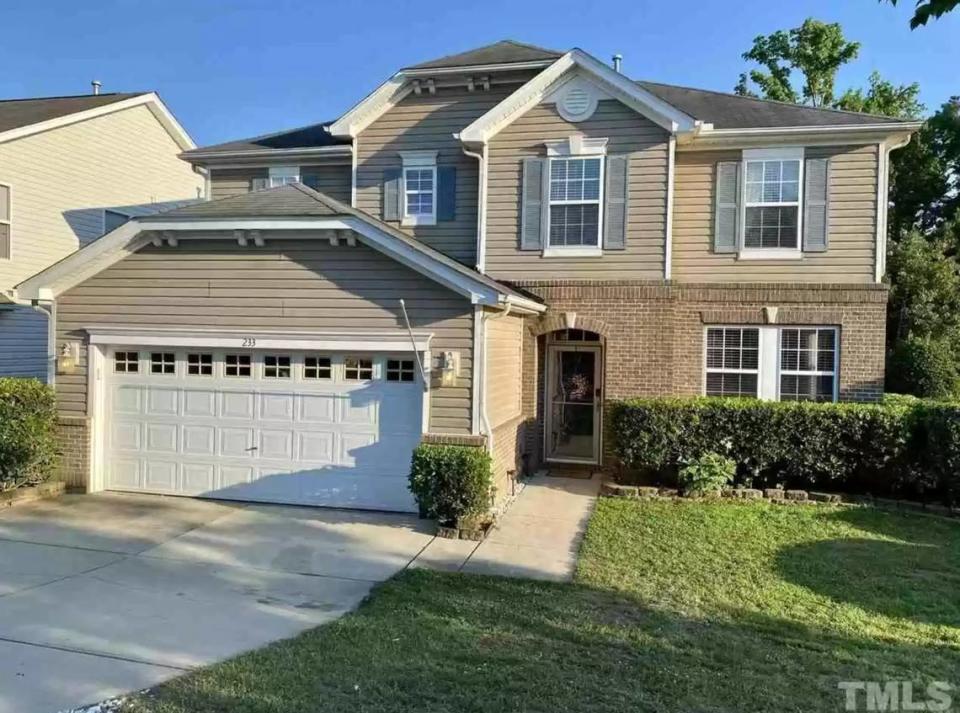 Three-bedroom, two and a half-bathroom open concept house for sale in Fuquay Varina with a spacious 2,635 square feet, built in 2014.