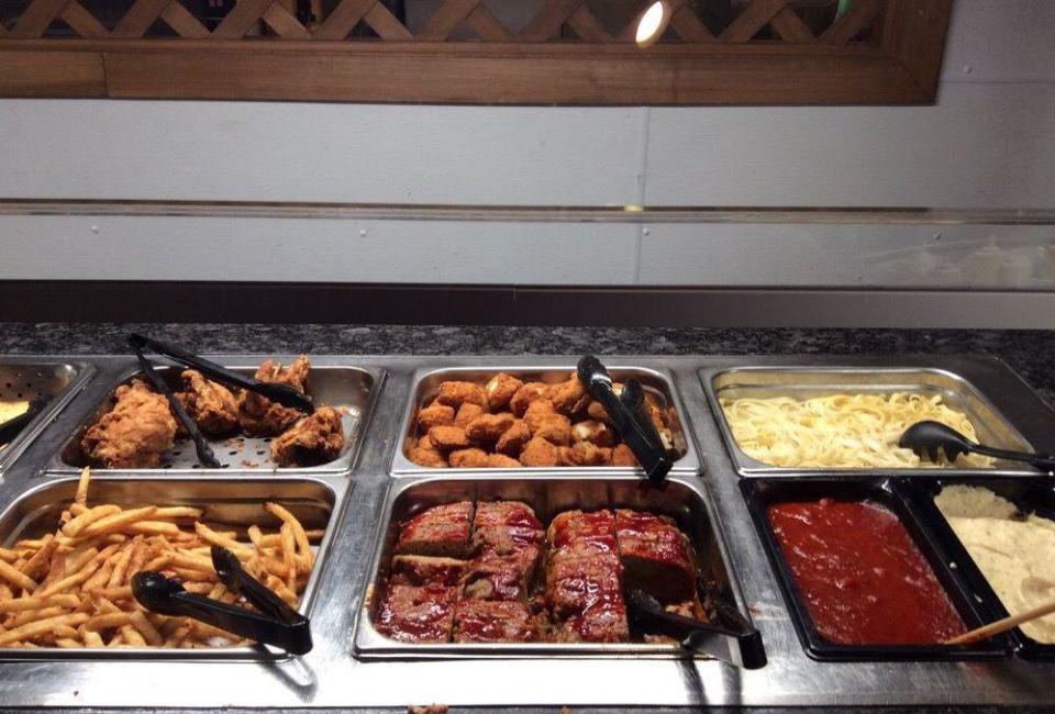 Wisconsin: North Country Steak Buffet (La Crosse)