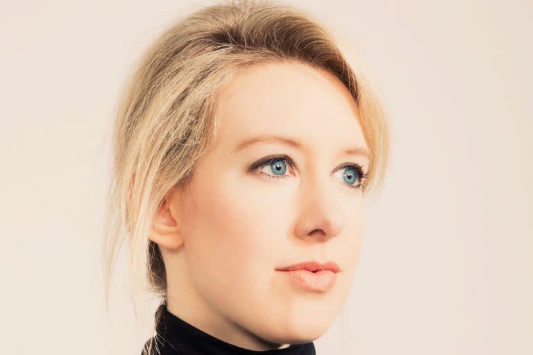 Elizabeth Holmes, la fundadora de Theranos, se enfrenta a 12 cargos de fraude y conspiración para cometer fraude electrónico