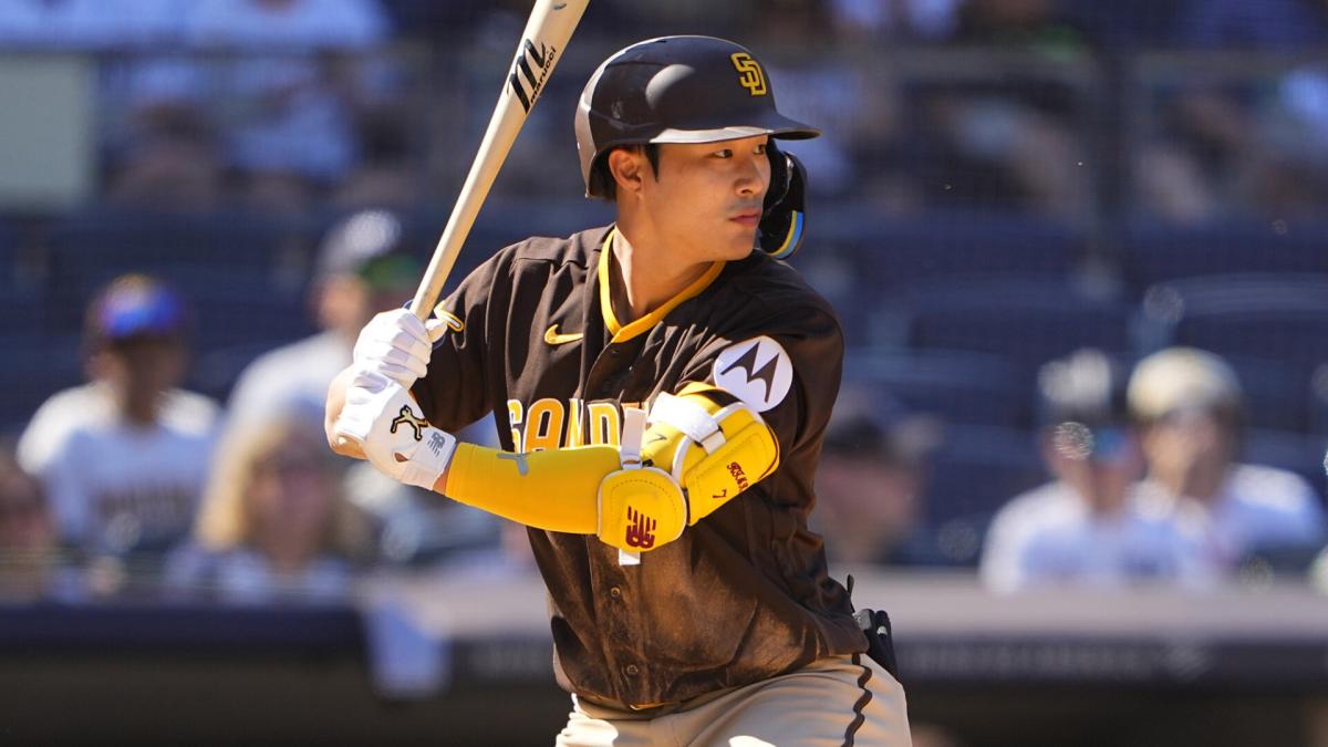 Padres' Kim Ha-seong hits 2nd career leadoff home run