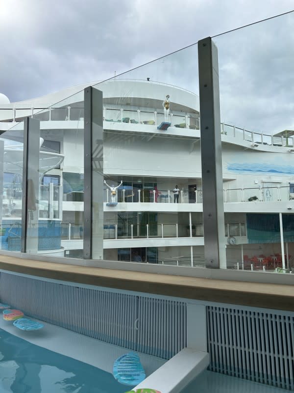 A view from the Swim & Tonic swim-up bar on Icon of the Seas.<p>Courtesy Alani Vargas</p>