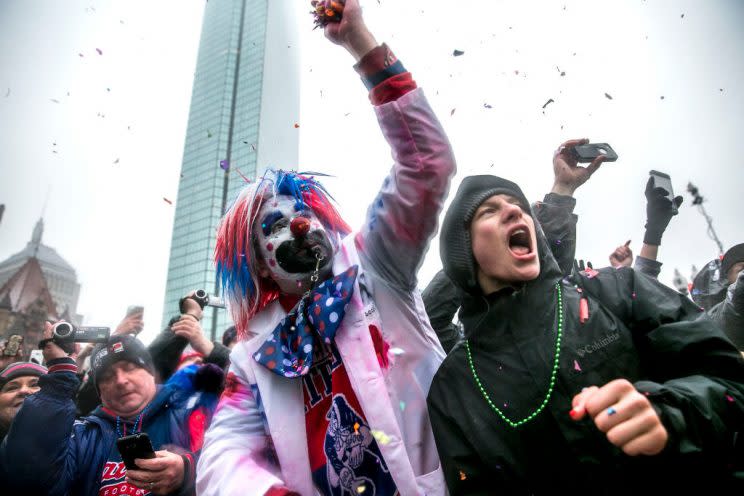 Der Clown ist ein beliebtes Motiv der Fans der New England Patriots (Foto: Getty Images)