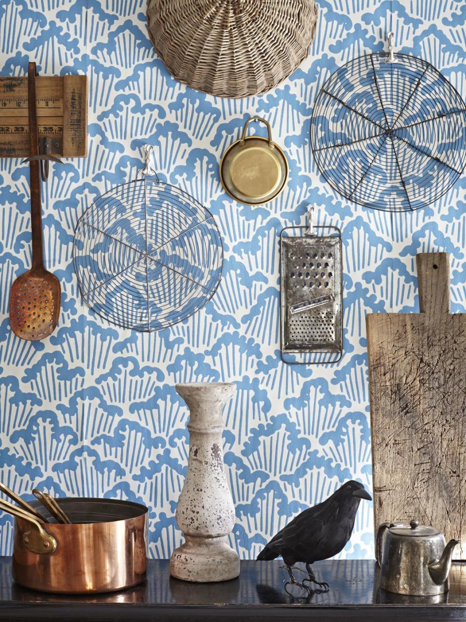 graphic blue and white kitchen wallpaper