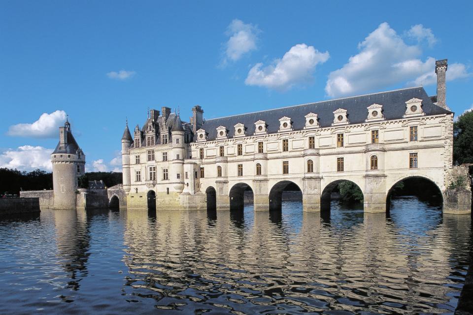 FRANCE - DECEMBER 13:  View of Chateau de Chenonceau and the Cher river. France, 16th century, Loire Valley (UNESCO World Heritage List, 2000). France. (Photo by DeAgostini/Getty Images)