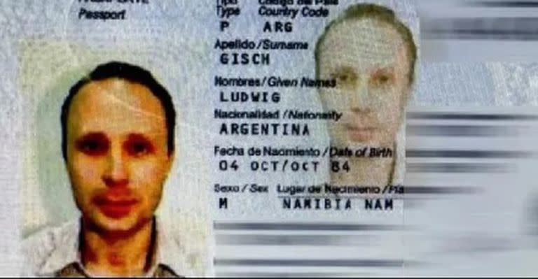 La documentación argentina exhibida por Gisch, uno de los presuntos espías rusos que pasó por el país