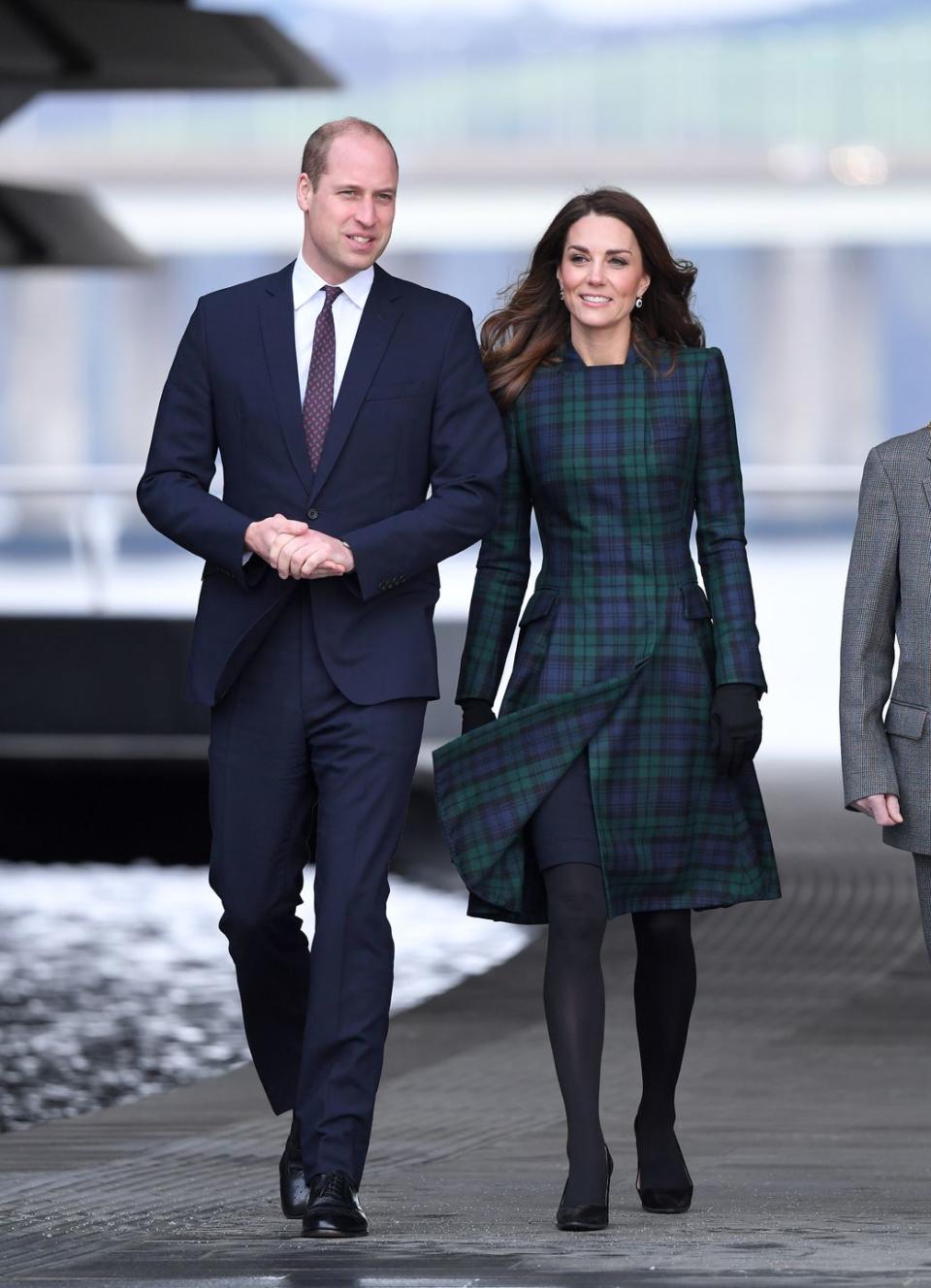 <p>Here she is in it again<a href="https://www.townandcountrymag.com/style/fashion-trends/a26063653/kate-middleton-va-dundee-scotland-plaid-coat-dress-photos/" rel="nofollow noopener" target="_blank" data-ylk="slk:at the opening of the V&A Dundee in Scotland.;elm:context_link;itc:0;sec:content-canvas" class="link "> at the opening of the V&A Dundee in Scotland.</a></p>