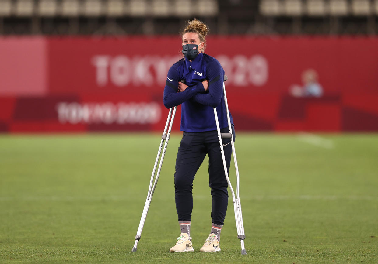 USWNT goalkeeper Alyssa Naeher hyperextended her right knee during the semifinal. (Francois Nel/Getty Images)
