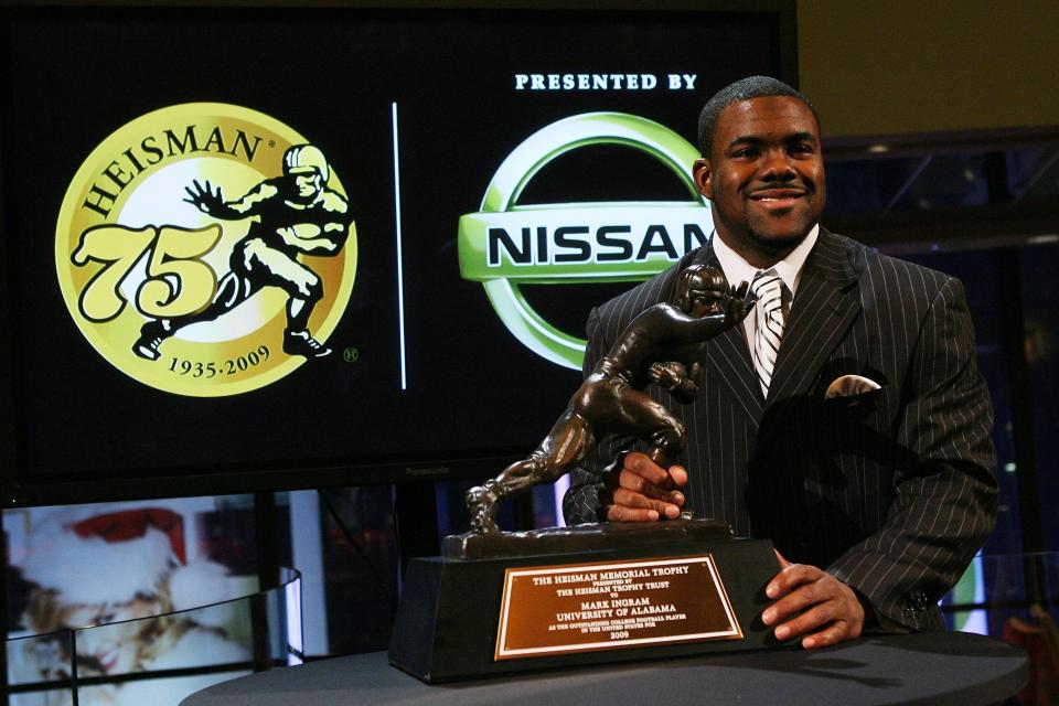 NEW YORK - DECEMBER 12:  Running back Mark Ingram #22 of the Alabama Crimson Tide poses with the Heisman Trophy during a press conference after being named the 75th Heisman Trophy winner at the Marriott Marquis on December 12, 2009 in New York City.  (Photo by Chris Trotman/Getty Images)