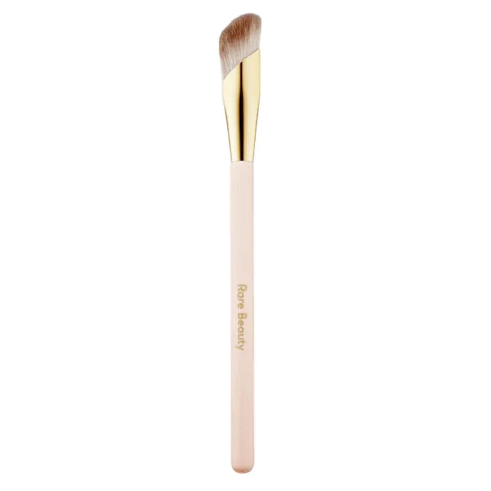 rare-beauty-concealer-brush-sg