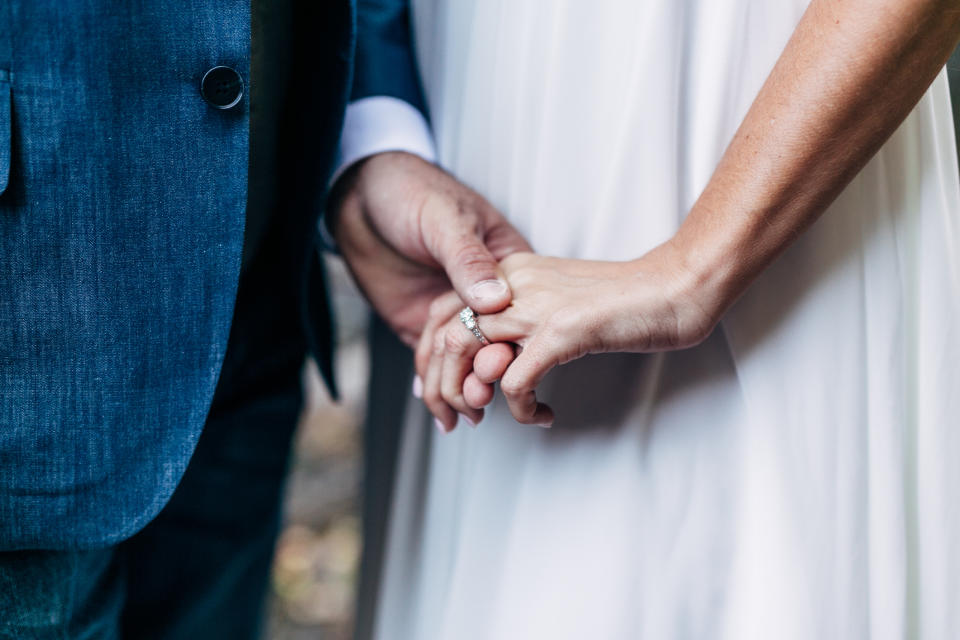 Bei einer Hochzeit dürfen die passenden Bilder nicht fehlen. (Symbolbild: Getty Images)