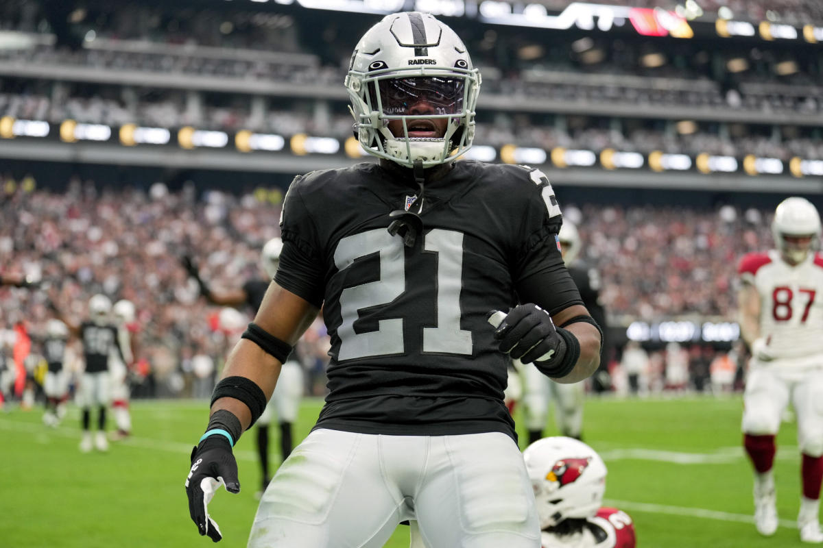 las vegas raiders amik robertson