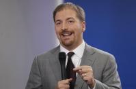 <p>Eine Twitter-Userin namens Molly erinner aktuell an einen Ausspruch des NBC-Nachrichtenchefs Chuck Todd (Bild), der im Wahlkampf Hillary Clinton Schwarzmalerei vorgeworfen hatte, als diese auf Donald Trumps Verbindungen zu Nationalisten und Rechtsextremen hingewiesen hatte. (Bild: AP Photo) </p>