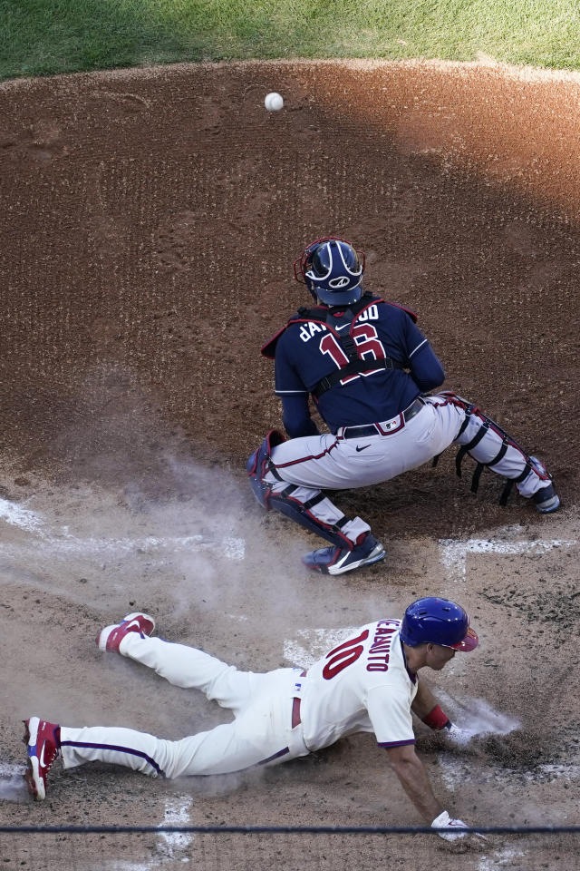 ARE YOU KIDDING ME? CATCHER JT REALMUTO'S INSIDE-THE PARK HR!