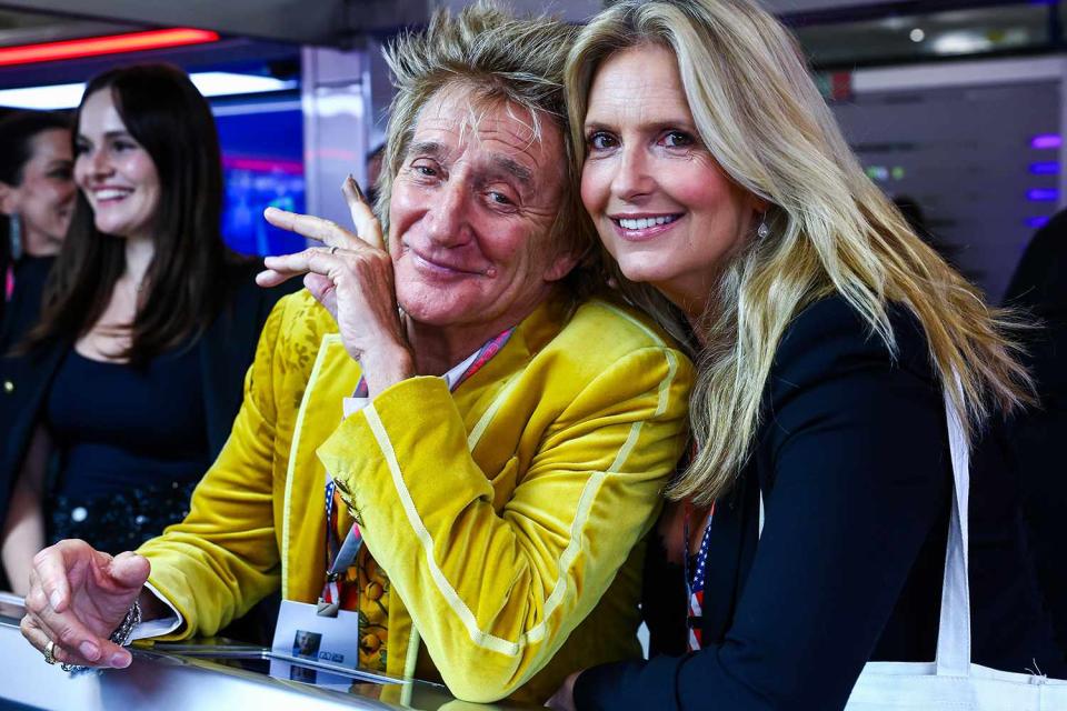 <p>Mark Thompson/Getty</p> Rod Stewart and Penny Lancaster