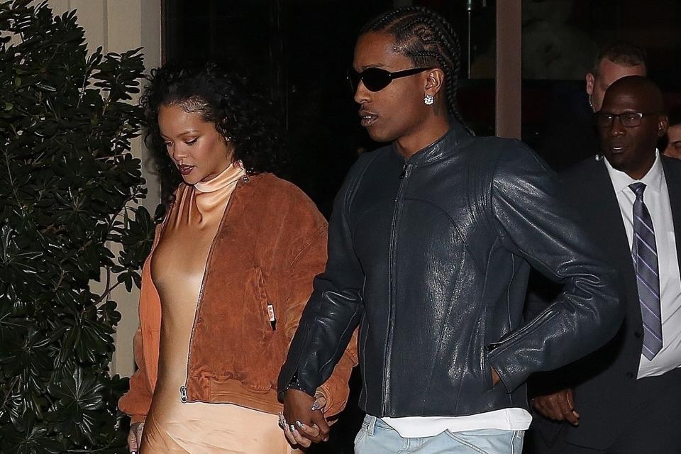 Pregnant Rihanna Joins A$AP Rocky for Date Night in Milan - Yahoo Entertainment