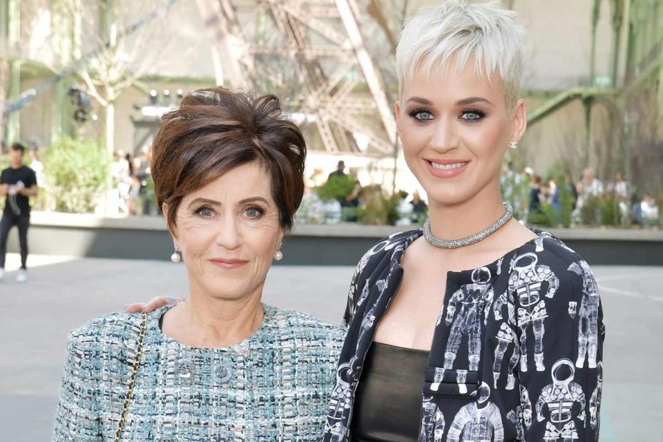 Katy Perry S Mom Is Running For A Seat On Santa Barbara S Republican Central Committee