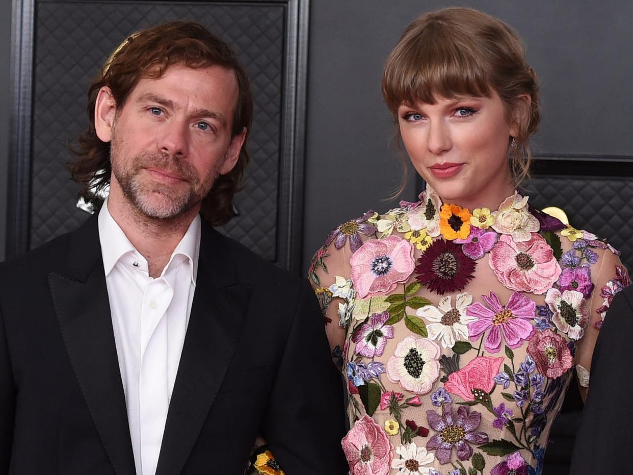 aaron dessner, taylor swift, and jack antonoff at the 2021 grammys