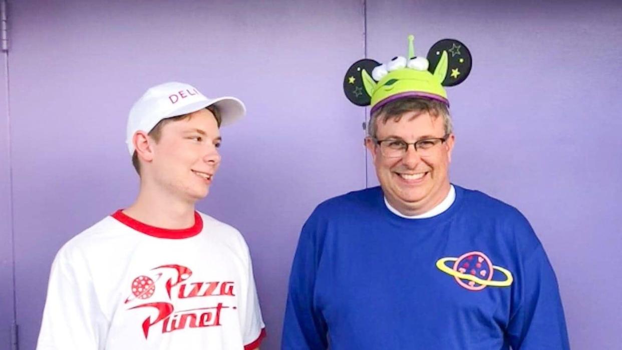 halloween costumes for men pizza planet