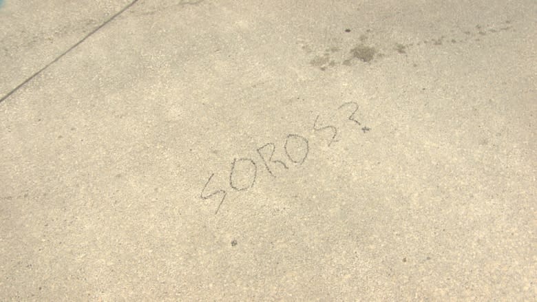 Hateful graffiti turns up in Winnipeg, alarming residents, Jewish group