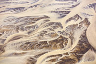 <p>Stunning birds eye photos of the glacial rivers in Iceland. (Photo: Jassen Todorov/Caters News) </p>