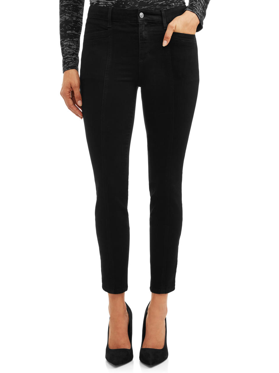 Consider this black pair of skinny jeans the Little Black Dress of denim. (Photo: Walmart)