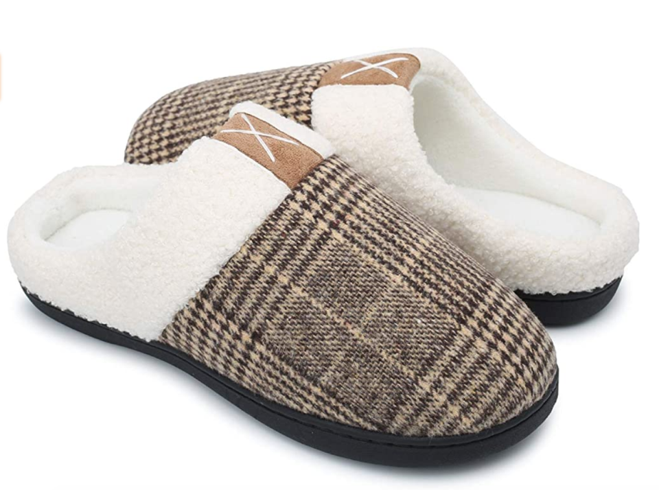 SYKT Unisex Memory Foam Slippers in Brown